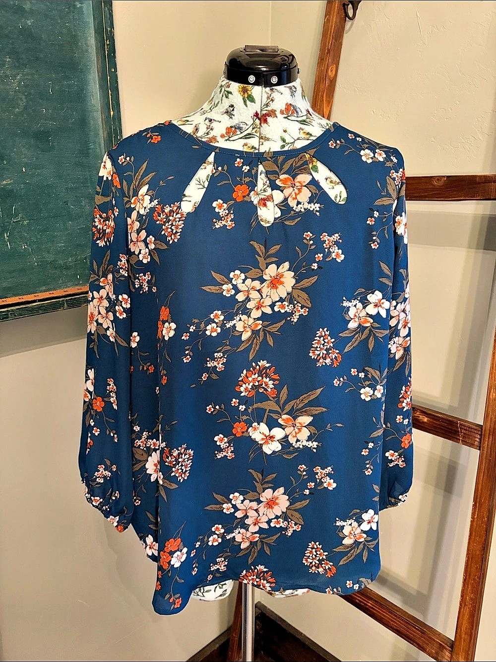 Papermoon Floral Long Sleeve Blouse in Blue XL Like New